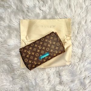 Louis Vuitton Side Bag